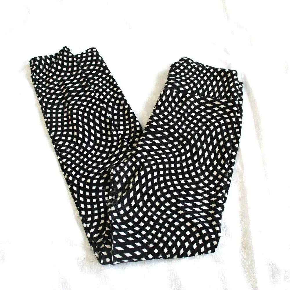 LuLaRoe LLR Leggings One Size OS Black With White Diamond Shapes